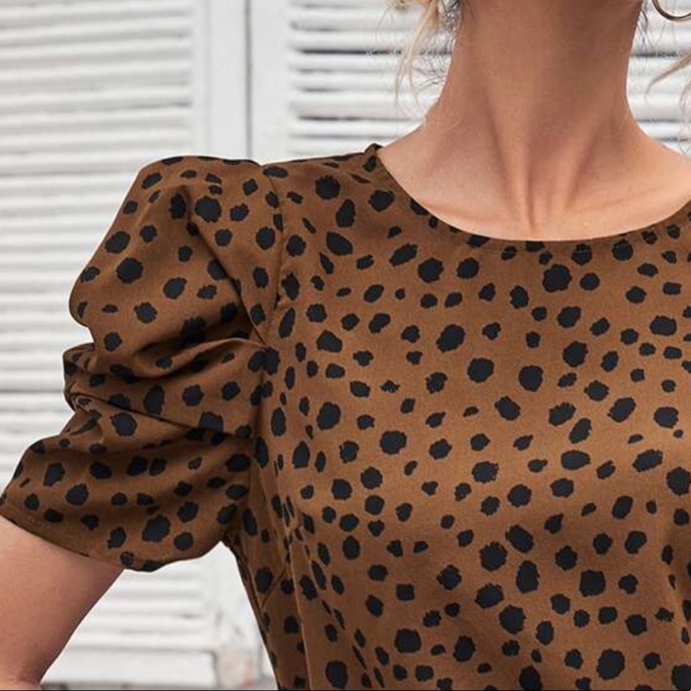 Tan camel black leopard print puff sleeve blouse - Picture 3 of 4